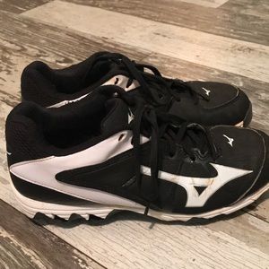 Mizuno metal softball cleats